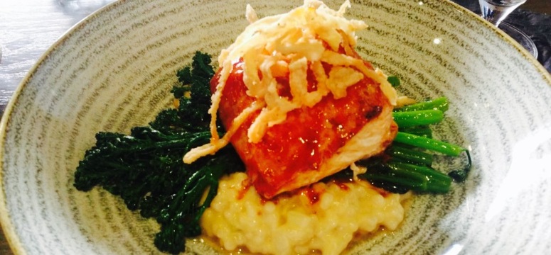 Blinkers Beachside Steakhouse and Lounge餐厅图片