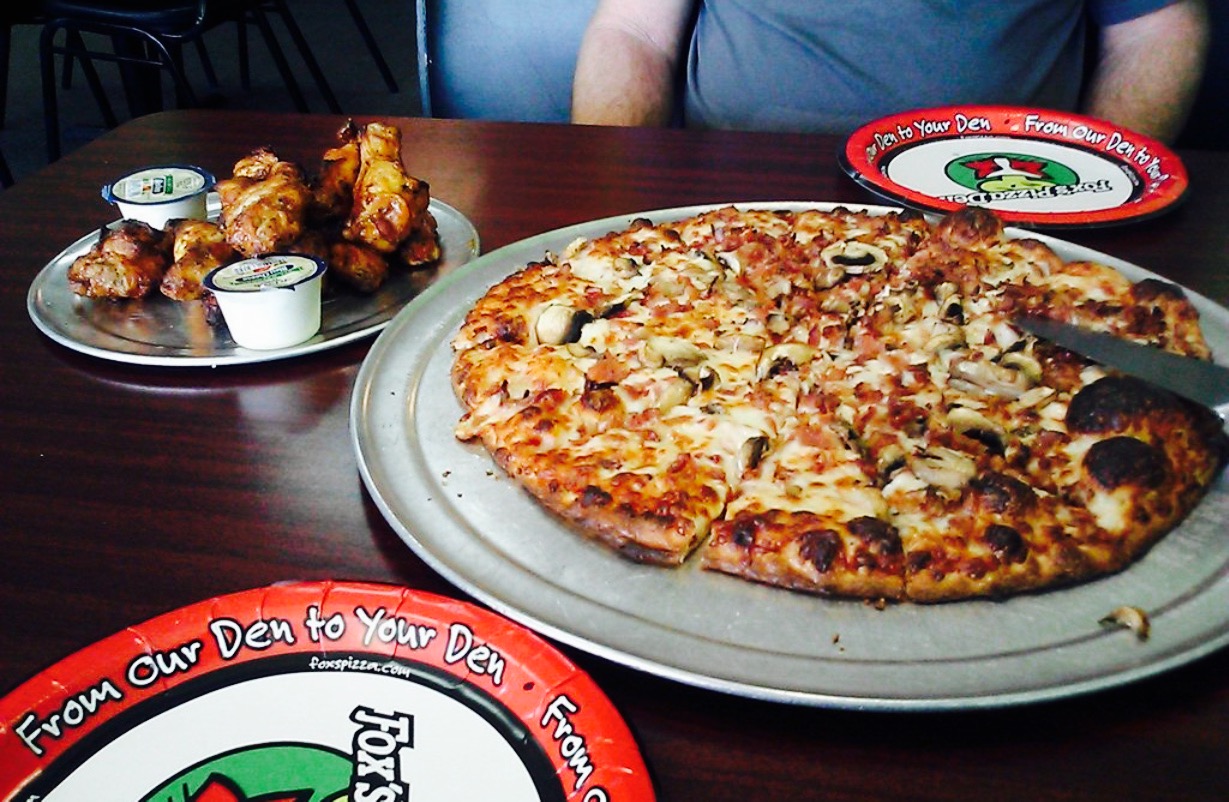 Fox's Pizza Den