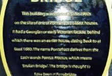 The Broken Bridge美食图片