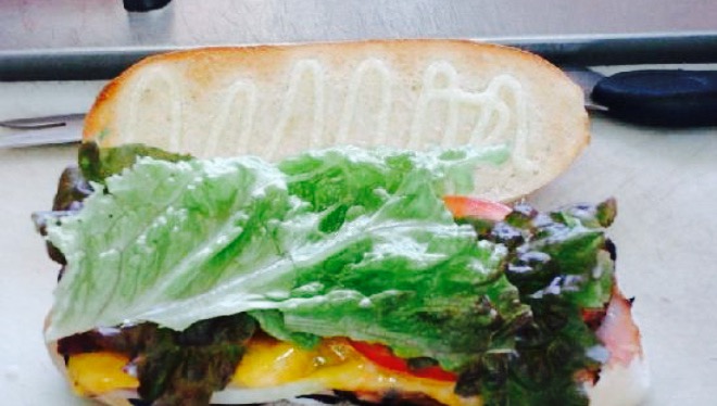 Tradewinds Mart & Deli Incorporated餐厅图片