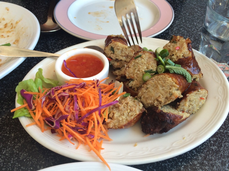 Two Sisters Lao Thai Restaurant餐厅图片