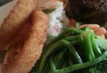 MR MIKES SteakhouseCasual Coquitlam美食图片