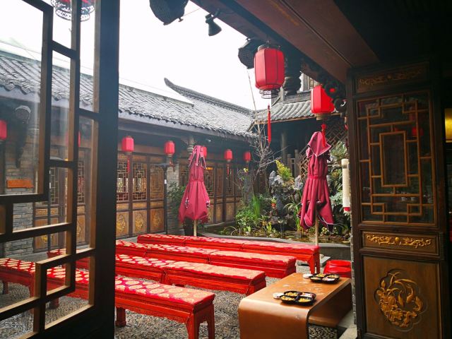 小龍翻大江火鍋酒樓(寬窄店)