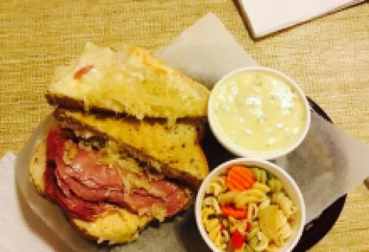 Down Town Cafe美食图片