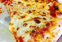 Fox's Pizza Den美食图片