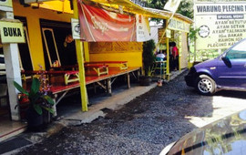 Warung Plecing