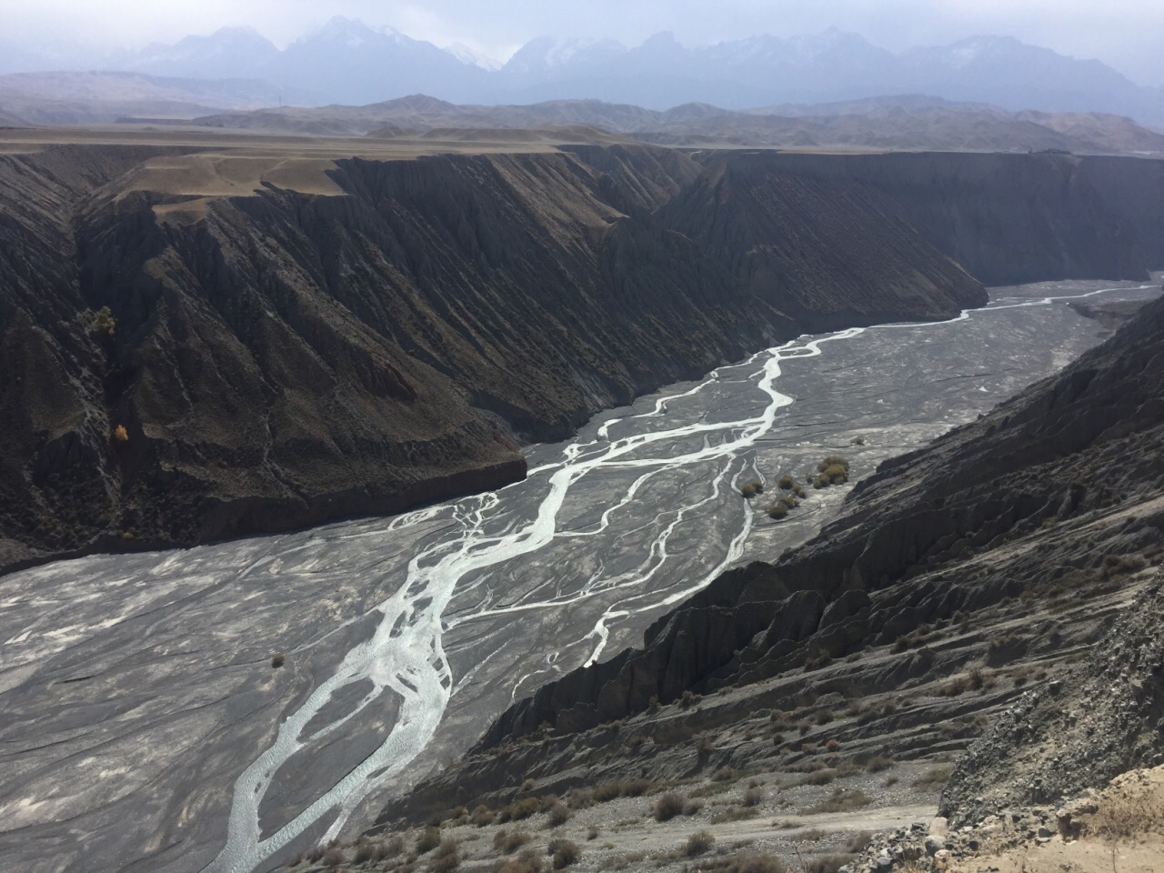 大地上的写意画——安集海大峡谷