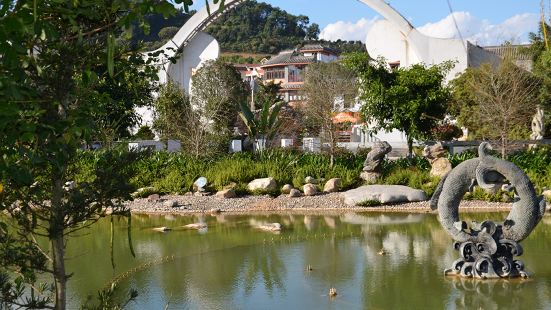 Twins Cultural Park