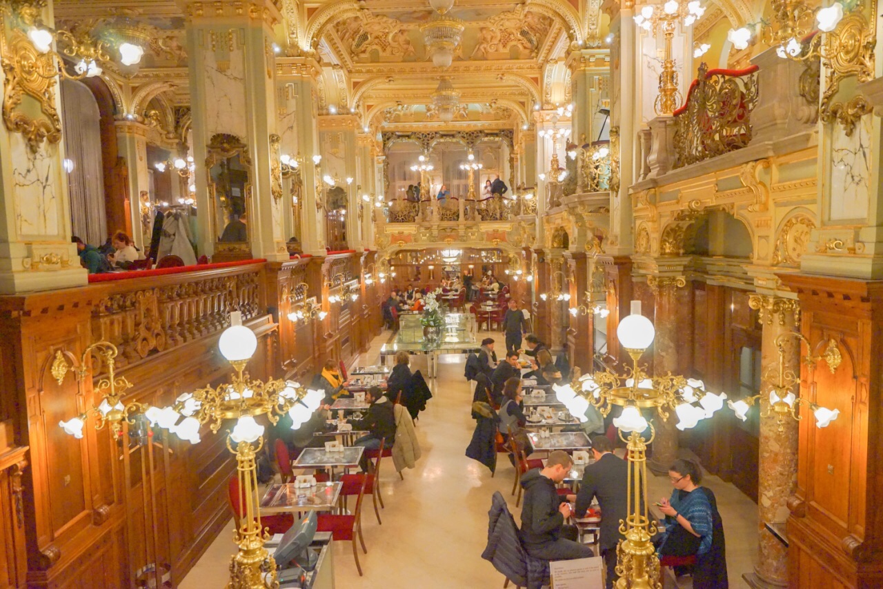 #旅行探店# 纽约咖啡馆，回味布达佩斯的百年荣光