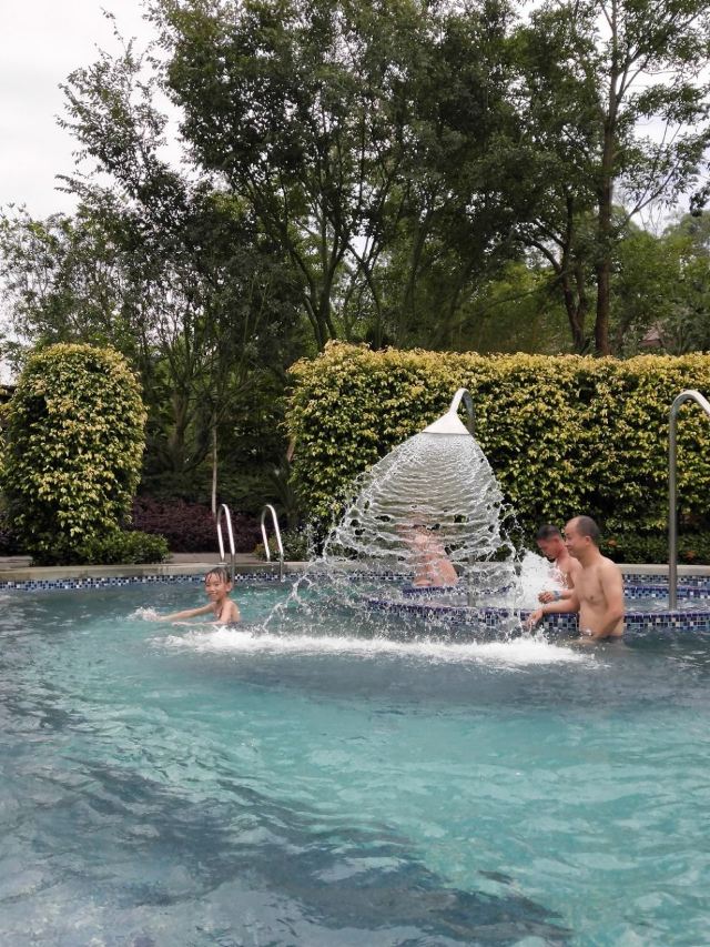 Midea Egret Lake Hot Spring