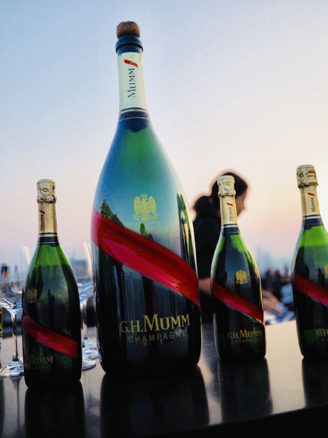 CRU Champagne Bar