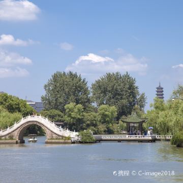 上海东方明珠+苏州拙政园+乌镇+西湖风景名胜区+横店影视城6日5晚跟团游