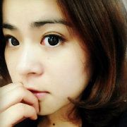 徒手捏死一只蟑螂