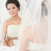 混凝土上的小草