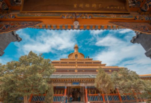 贡唐宝塔景点图片