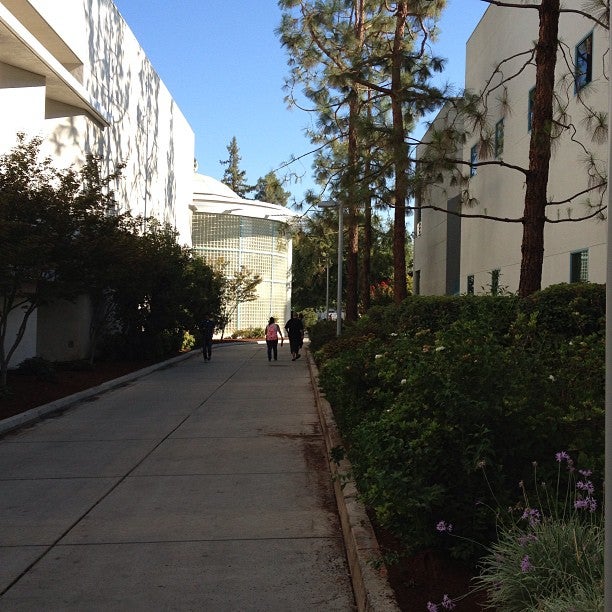 Cellar Door Travel Guidebook Must Visit Attractions In Visalia