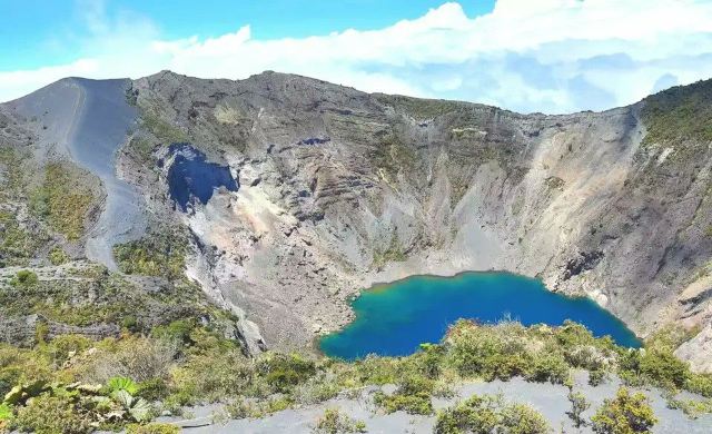 Irazú Volcano