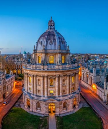 4D3N • United Kingdom + Seven Sisters Cliffs + Brighton + Southampton + Lulworth Cove + Bath + Stonehenge
