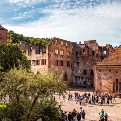 德国法兰克福+海德堡城堡+莱茵河谷马克斯堡+吕德斯海姆一日游