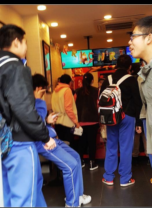 沪上阿姨鲜果茶(爱民里店)