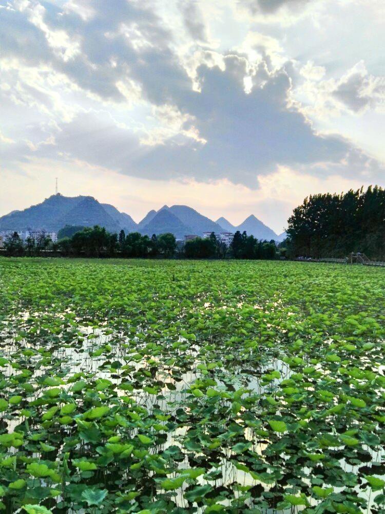 安龙烈士陵园