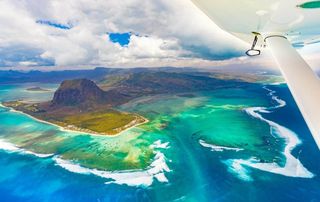 全球最震撼的“海底瀑布”，落差高达3500米，现实中的3D壁纸！