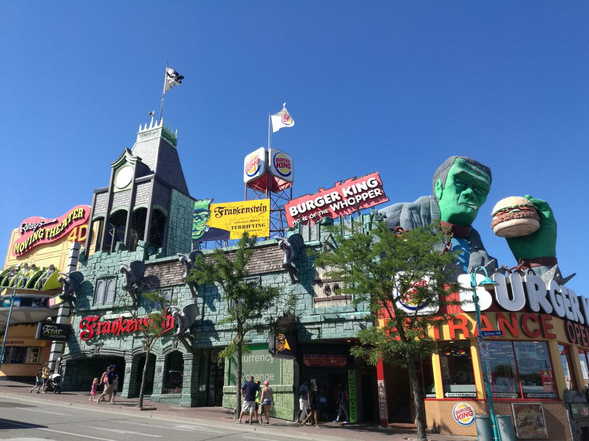 Clifton Hill Travel Guidebook Must Visit Attractions In Niagara