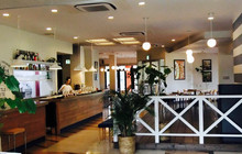 Little White Flower餐厅图片