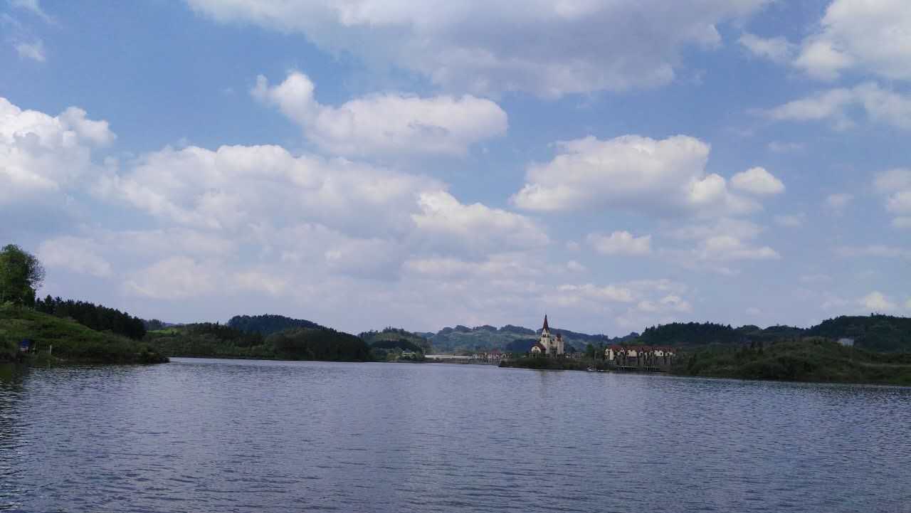 南川 黎香湖