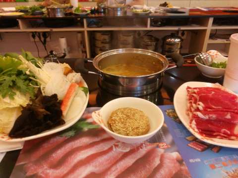 呷哺呷哺(后沙峪物美店)