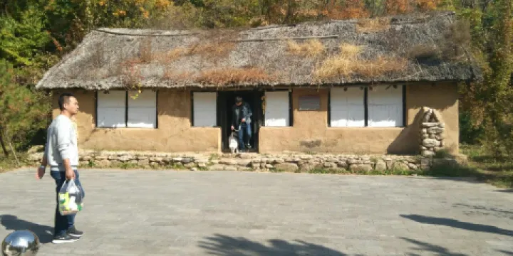 天橋溝景區-抗聯密營遺址