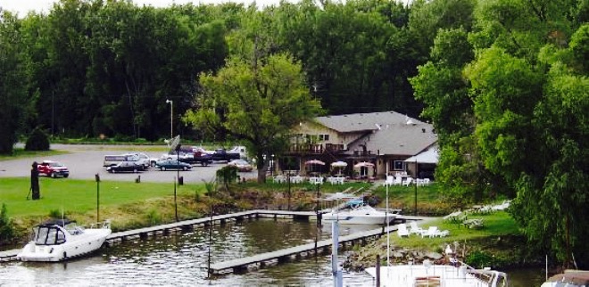 Harbor Bar, Restaurant, and Marina