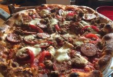 Prospectors Pizzeria & Alehouse美食图片