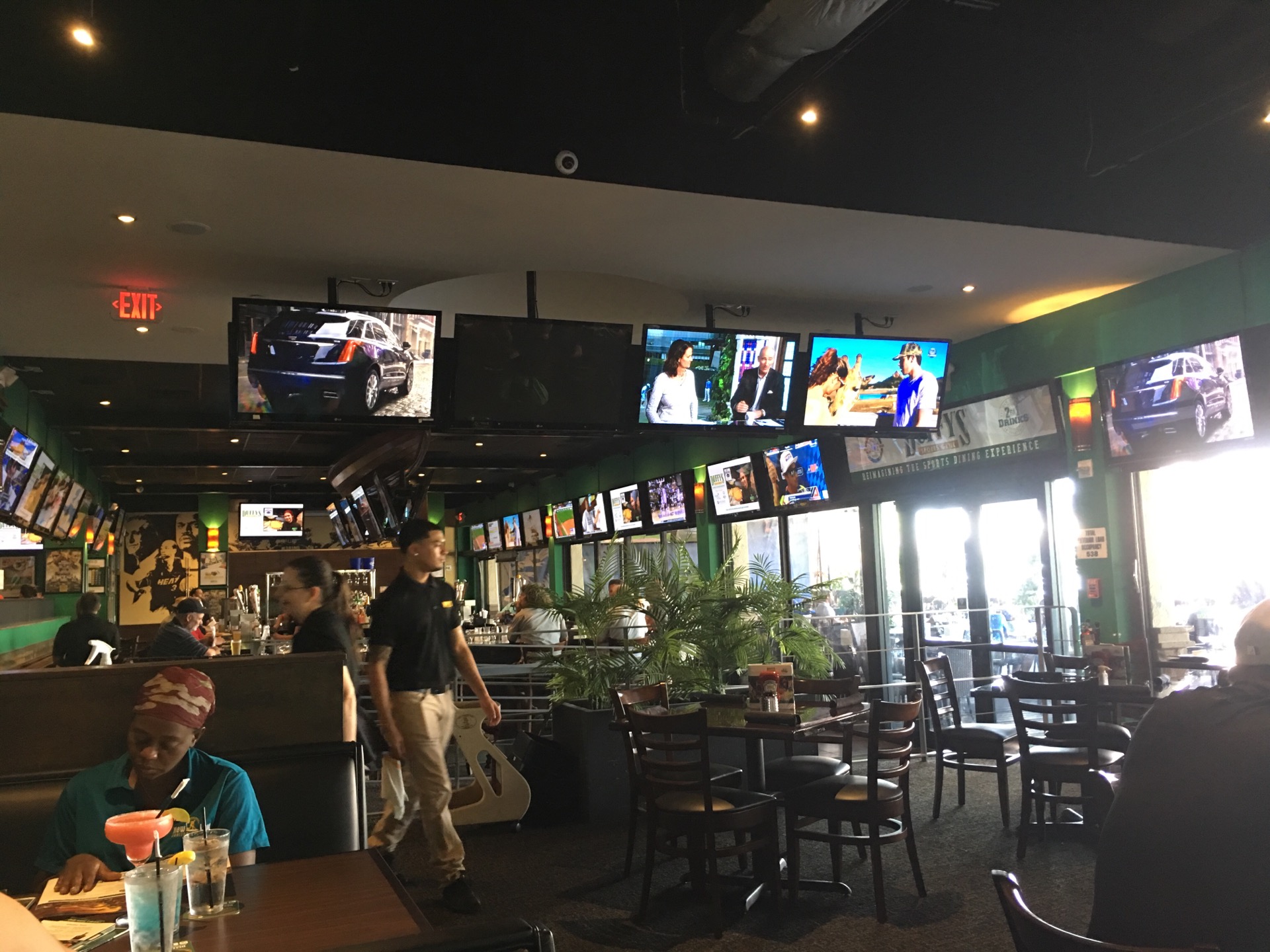 Duffy's Sports Grill餐厅图片