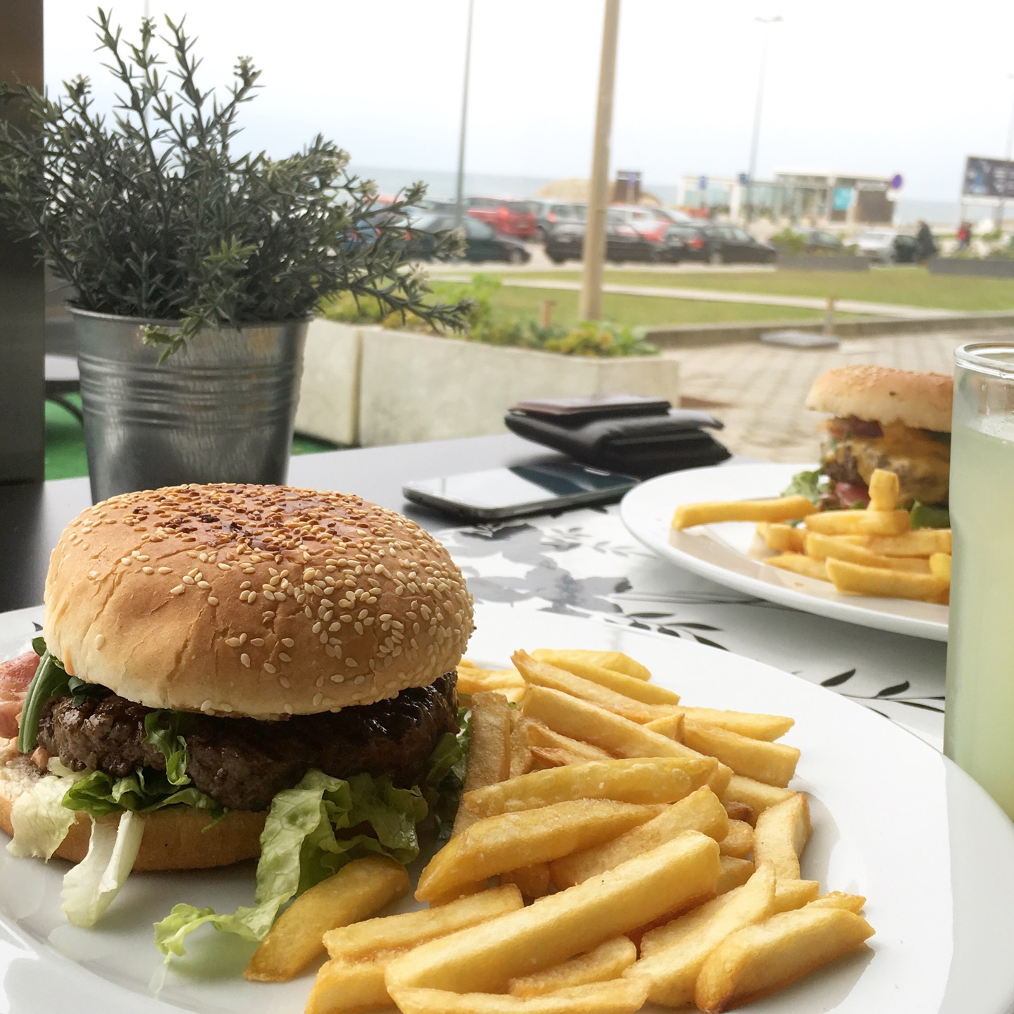 Burger n' Beers - beach餐厅图片