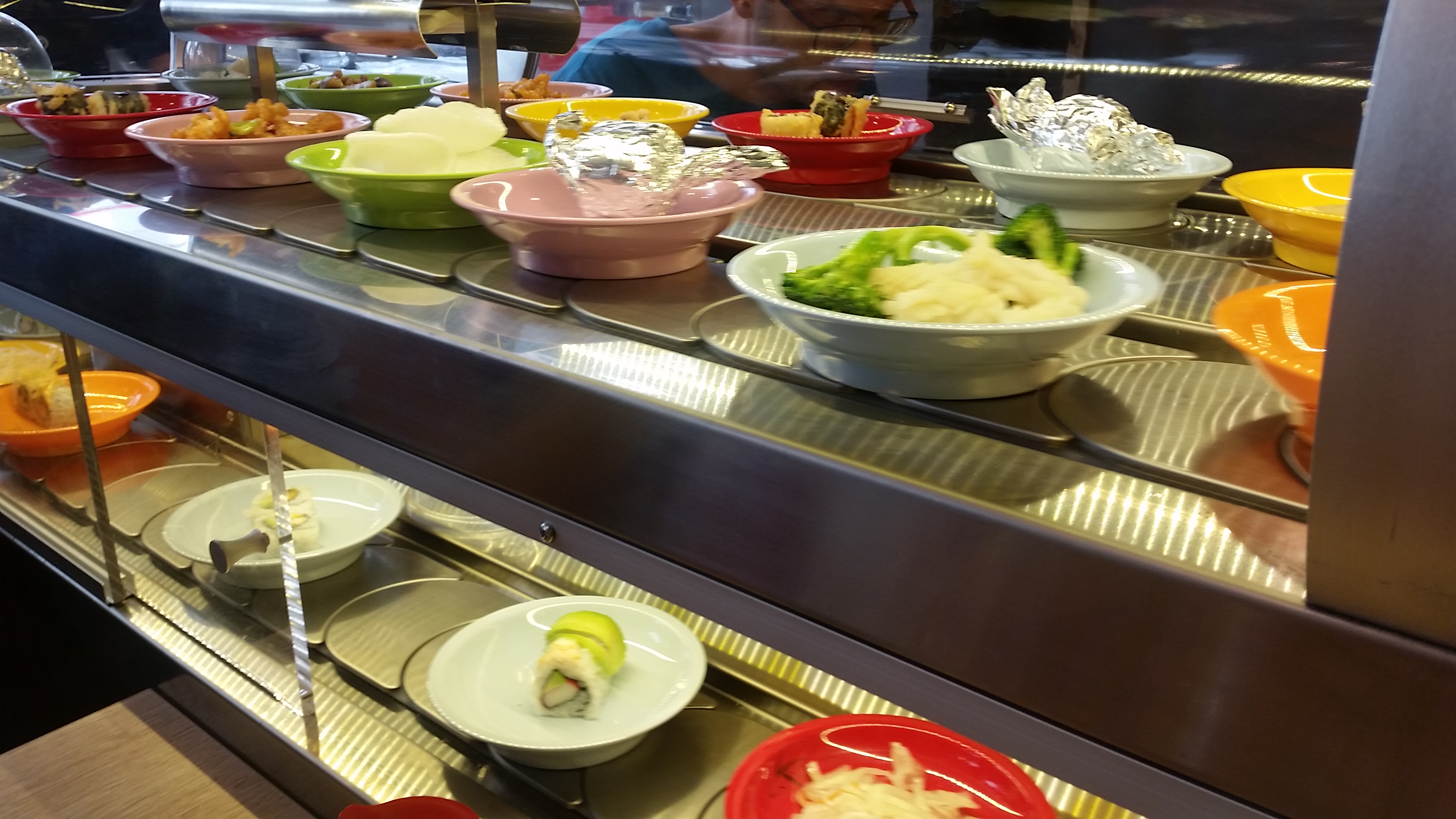 Running sushi Sakuras