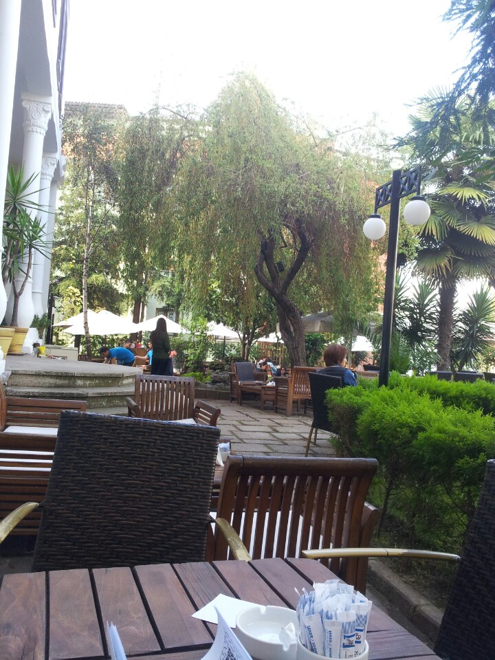 Trabzon Mimarlar Odasi Bahce Cafe & Restaurant餐厅图片