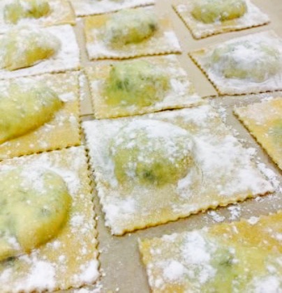 Alloro Wine Bar & Restaurant