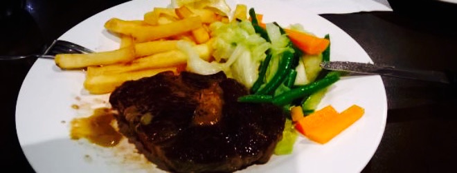 Young Services Club餐厅图片