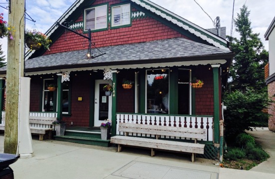 4 Quarters Restaurant