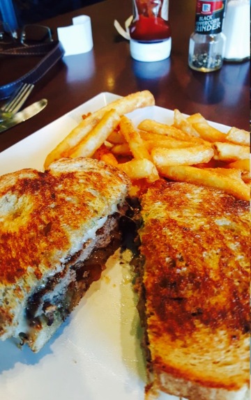 Fairhope's Grill and Bar餐厅图片