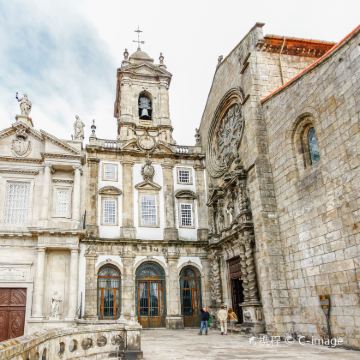 葡萄牙里斯本卡尔莫修道院+阿威罗+波尔图利贝拉码头10日8晚私家团