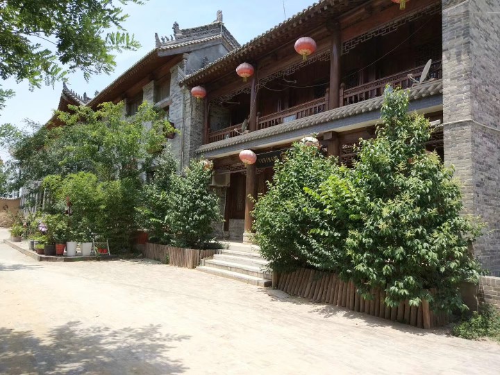 袁家村是西安体验关中文化的一条自主旅游村
