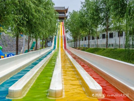 岐山湖水上游乐园