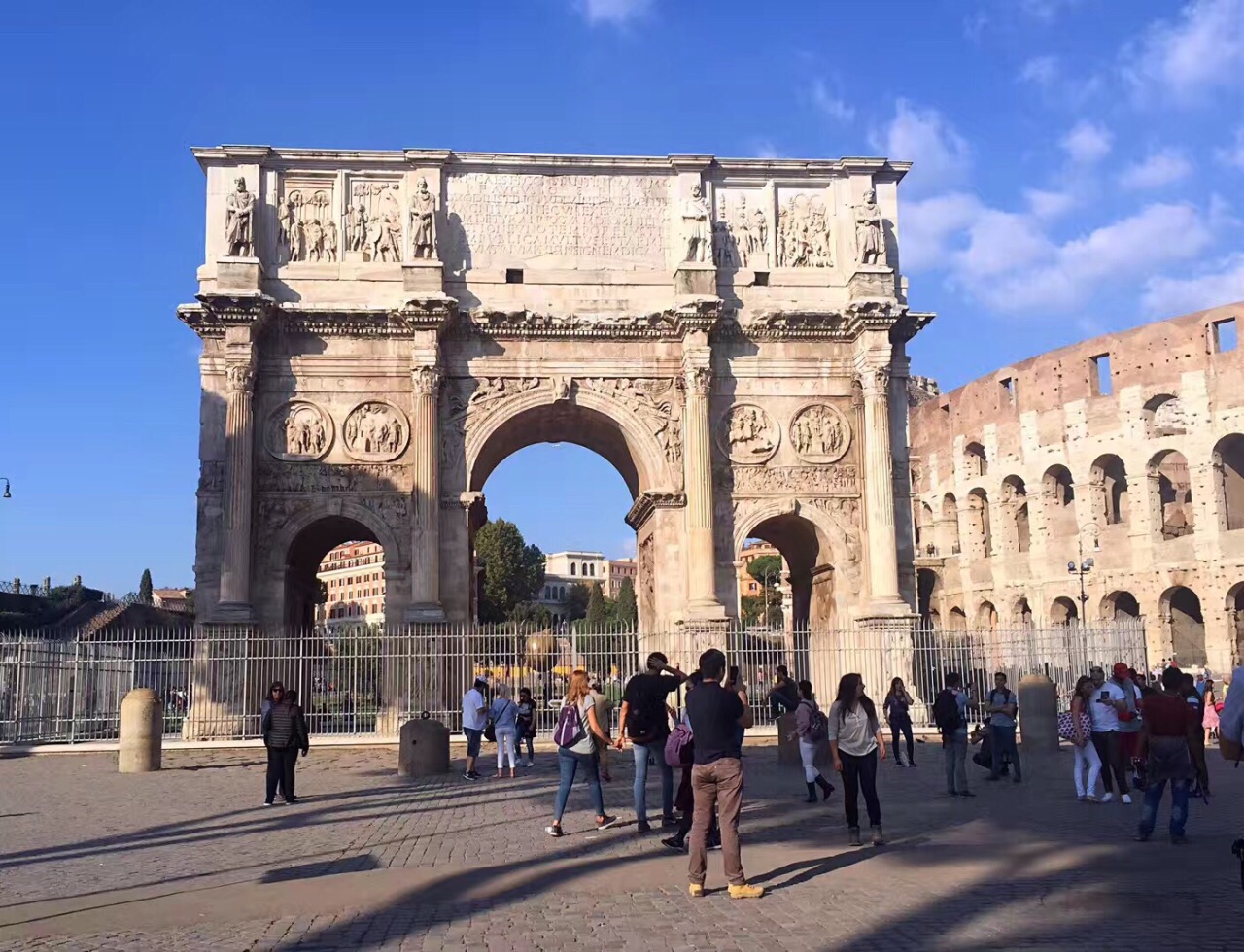 君士坦丁凯旋门，建于公元315年