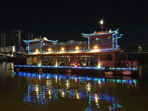 翠浪号游船