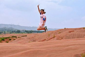 延安陕西波浪谷景区一日游【延安往返+畅游不限时  上门接送】【此产品为包车产品，五座车最多坐1到4人拍一份 以此类推。】