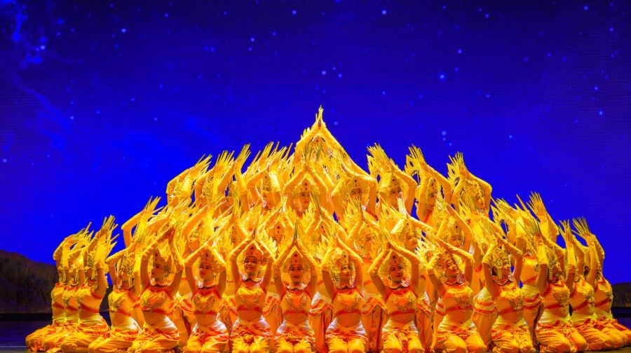 “澜沧江·湄公河之夜”歌舞篝火晚会