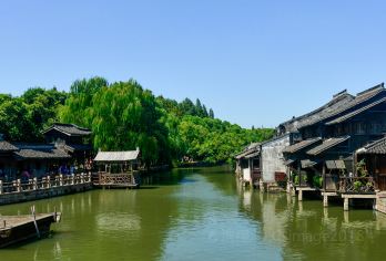 苏州/上海/杭州出发：嘉兴乌镇+西栅+东栅一日游【私家团】【私家小团丨小众玩法丨纯玩无购丨独立包车丨行程可调丨随停随走丨时间自由丨上门接送】