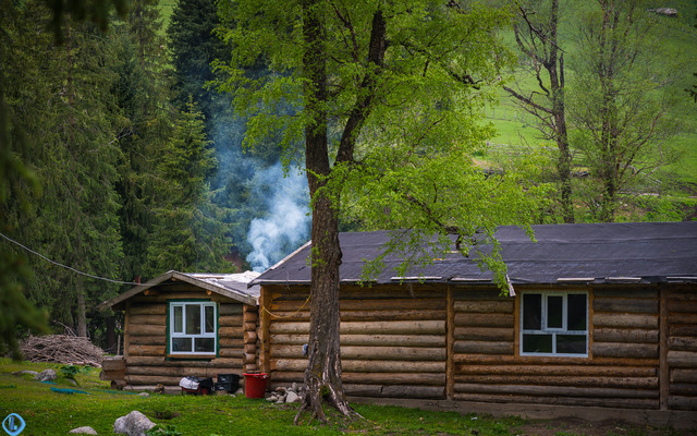 一个曾经在地图上也找不到的小山村，却美成一幅画